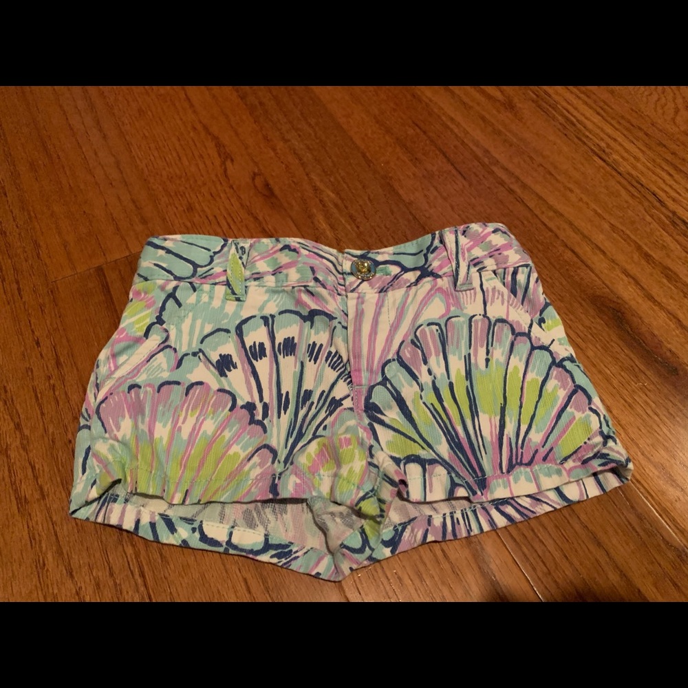 Lilly Pulitzer shorts- girls 4